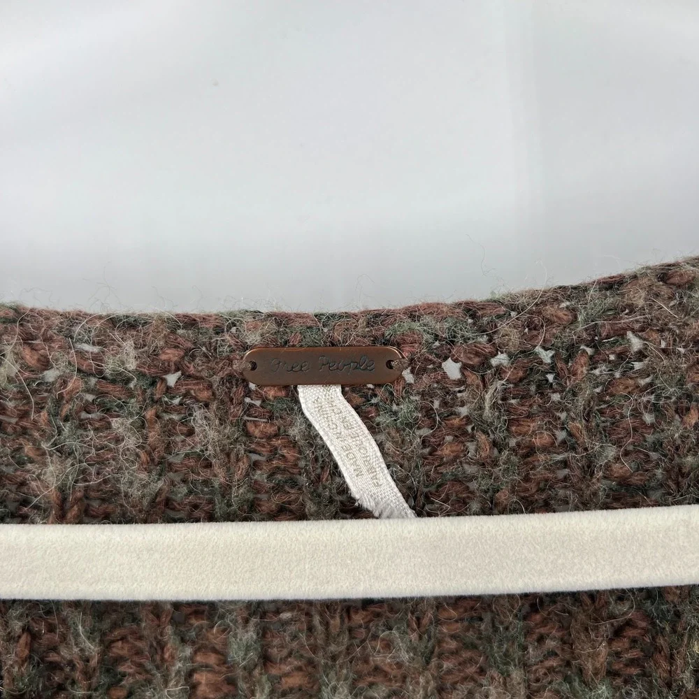 Free People loose cable knit boatneck goblincore fairycore boho sweater forest S - Picture 5 of 10